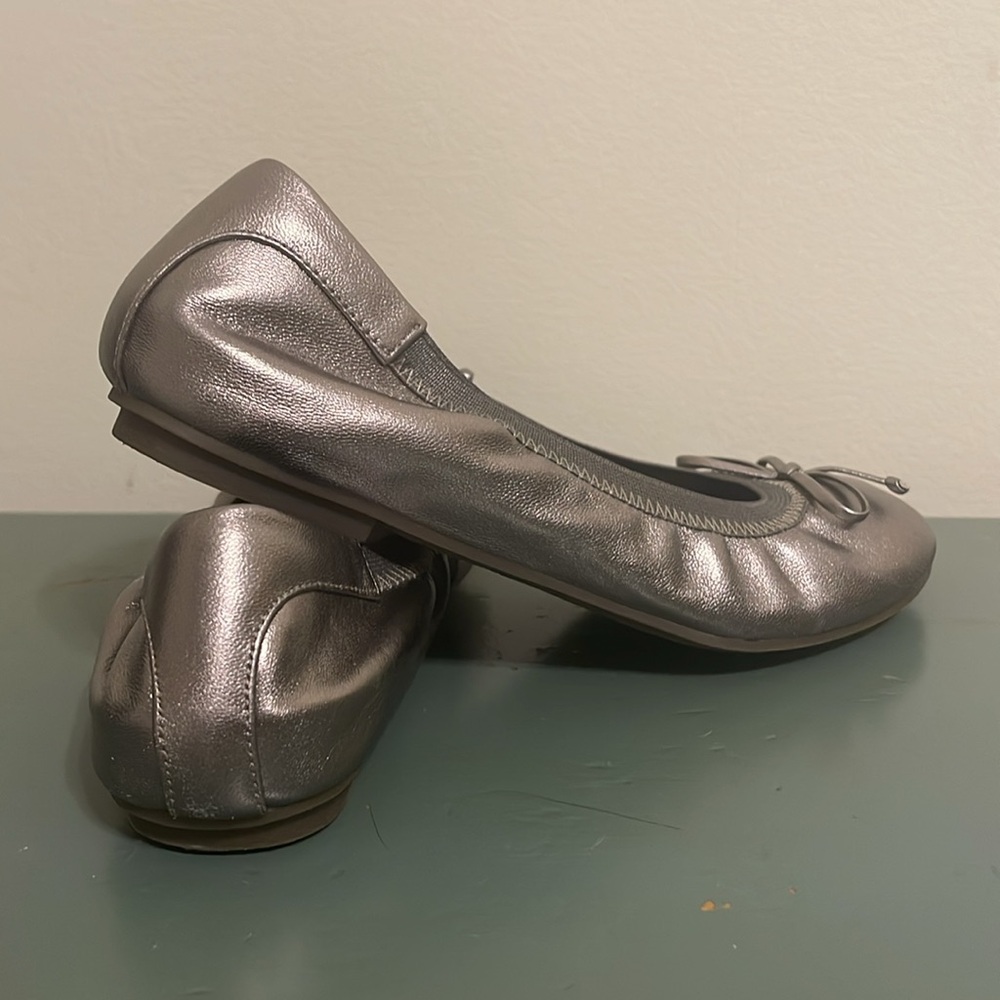 VIONIC Matira Womens Silver Pewter Leather Bow Ballet Flats - Picture 8 of 10